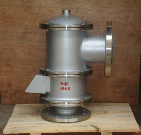 带呼出接管呼吸阀