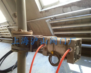 Z674H-10C双闸板气锁出料阀安装实例